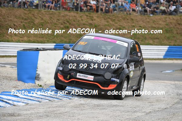 http://v2.adecom-photo.com/images//1.RALLYCROSS/2023/22_RALLYCROSS_MAYENNE_2023/TWINGO/LAUNAY_Chanel/59A_2921.JPG