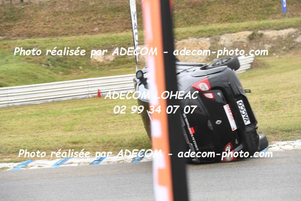 http://v2.adecom-photo.com/images//1.RALLYCROSS/2023/22_RALLYCROSS_MAYENNE_2023/TWINGO/LAUNAY_Chanel/59A_3758.JPG