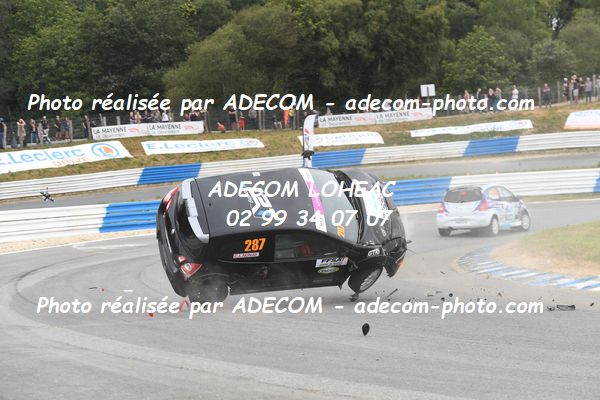 http://v2.adecom-photo.com/images//1.RALLYCROSS/2023/22_RALLYCROSS_MAYENNE_2023/TWINGO/LAUNAY_Chanel/59A_3772.JPG