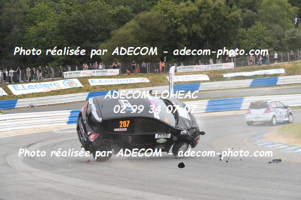 http://v2.adecom-photo.com/images//1.RALLYCROSS/2023/22_RALLYCROSS_MAYENNE_2023/TWINGO/LAUNAY_Chanel/59A_3773.JPG