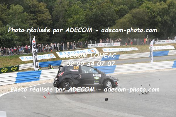 http://v2.adecom-photo.com/images//1.RALLYCROSS/2023/22_RALLYCROSS_MAYENNE_2023/TWINGO/LAUNAY_Chanel/59A_3779.JPG