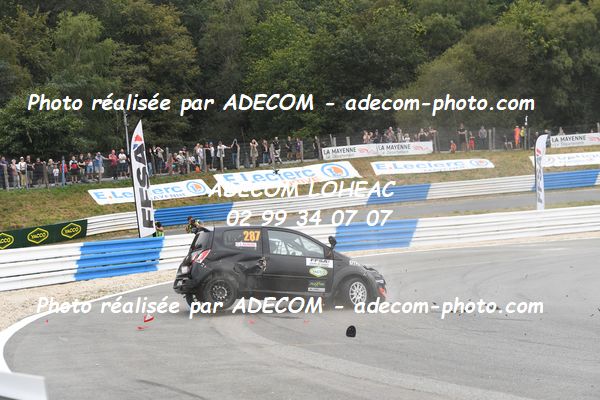 http://v2.adecom-photo.com/images//1.RALLYCROSS/2023/22_RALLYCROSS_MAYENNE_2023/TWINGO/LAUNAY_Chanel/59A_3781.JPG