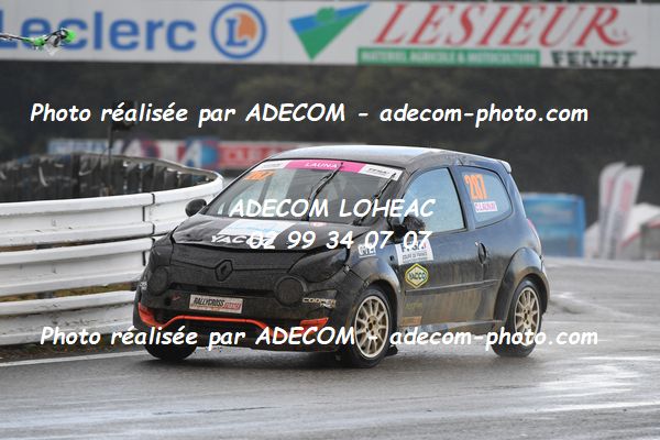 http://v2.adecom-photo.com/images//1.RALLYCROSS/2023/22_RALLYCROSS_MAYENNE_2023/TWINGO/LAUNAY_Chanel/59A_4856.JPG