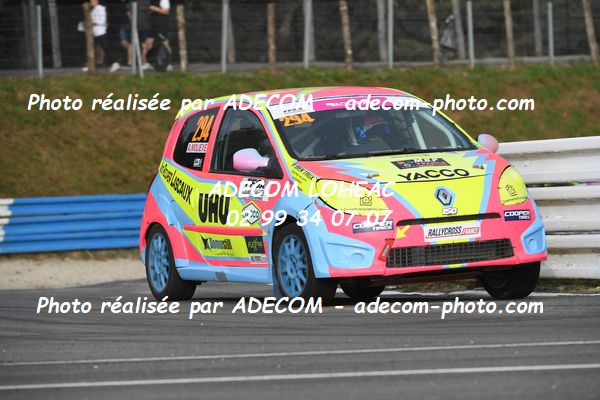 http://v2.adecom-photo.com/images//1.RALLYCROSS/2023/22_RALLYCROSS_MAYENNE_2023/TWINGO/MOLIEXE_Amelie/59A_1405.JPG