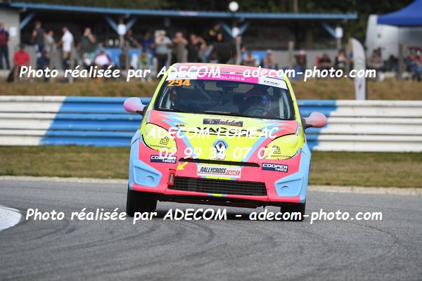 http://v2.adecom-photo.com/images//1.RALLYCROSS/2023/22_RALLYCROSS_MAYENNE_2023/TWINGO/MOLIEXE_Amelie/59A_2118.JPG