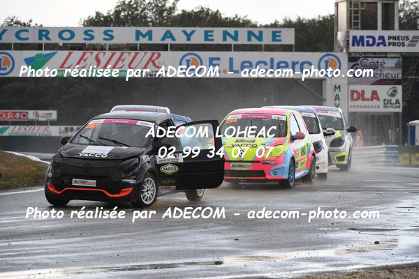 http://v2.adecom-photo.com/images//1.RALLYCROSS/2023/22_RALLYCROSS_MAYENNE_2023/TWINGO/MOLIEXE_Amelie/59A_4843.JPG