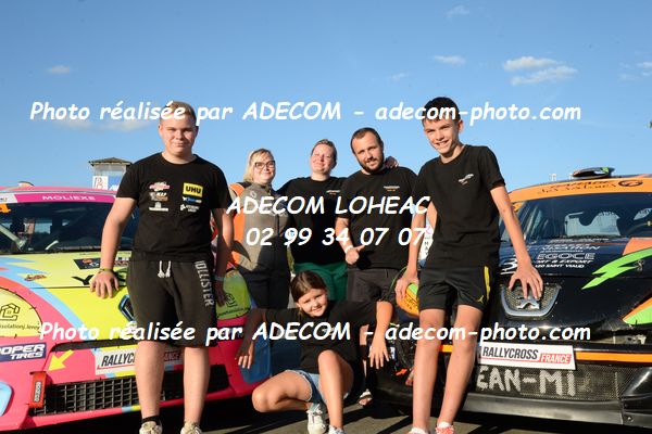 http://v2.adecom-photo.com/images//1.RALLYCROSS/2023/22_RALLYCROSS_MAYENNE_2023/TWINGO/MOLIEXE_Amelie/59E_0376.JPG