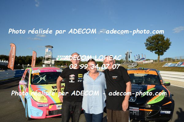 http://v2.adecom-photo.com/images//1.RALLYCROSS/2023/22_RALLYCROSS_MAYENNE_2023/TWINGO/MOLIEXE_Amelie/59E_0395.JPG