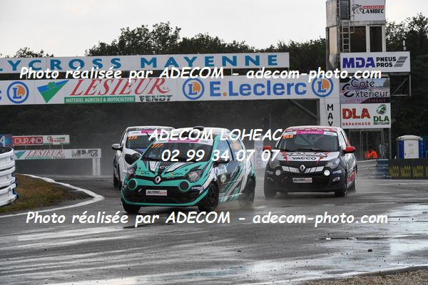 http://v2.adecom-photo.com/images//1.RALLYCROSS/2023/22_RALLYCROSS_MAYENNE_2023/TWINGO/OLIVIER_Laurine/59A_4786.JPG