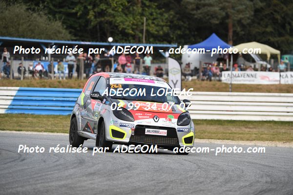 http://v2.adecom-photo.com/images//1.RALLYCROSS/2023/22_RALLYCROSS_MAYENNE_2023/TWINGO/POTTIER_Louna/59A_2058.JPG