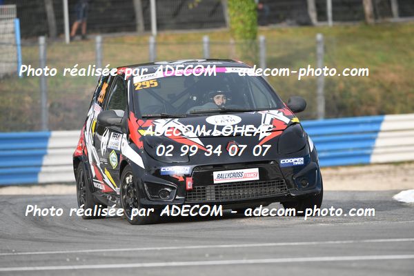 http://v2.adecom-photo.com/images//1.RALLYCROSS/2023/22_RALLYCROSS_MAYENNE_2023/TWINGO/SEIGNARD_Melanie/59A_1364.JPG