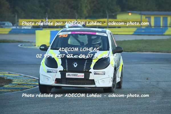 http://v2.adecom-photo.com/images//1.RALLYCROSS/2023/25_RALLYCROSS_DREUX_2023/TWINGO/DELAUNAY_Olympe/65A_5075.JPG
