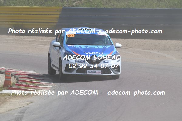 http://v2.adecom-photo.com/images//1.RALLYCROSS/2023/3_RALLYCROSS_LESSAY_2023/RALLYCROSS_JUNIOR/SARHY_Gautier/28A_9015.JPG