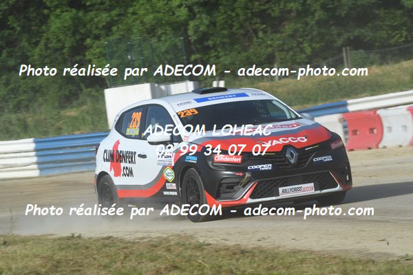 http://v2.adecom-photo.com/images//1.RALLYCROSS/2023/8_RALLYCROSS_FALEYRAS_2023/CLIO/BENEZET_Andrea/33A_6739.JPG