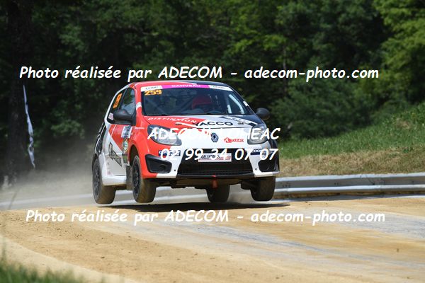 http://v2.adecom-photo.com/images//1.RALLYCROSS/2023/8_RALLYCROSS_FALEYRAS_2023/TWINGO/DANVEAU_Chloe/33A_8107.JPG