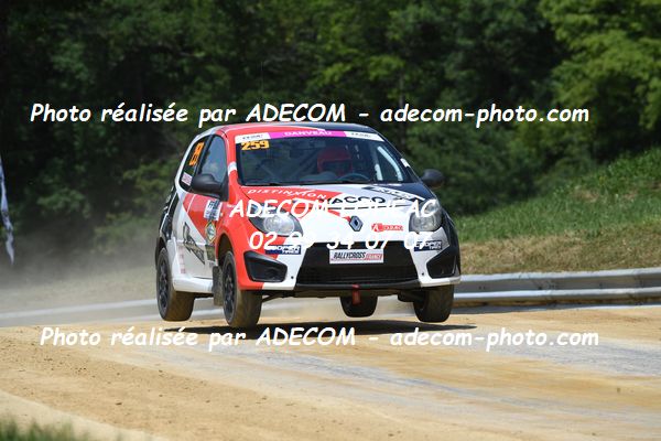 http://v2.adecom-photo.com/images//1.RALLYCROSS/2023/8_RALLYCROSS_FALEYRAS_2023/TWINGO/DANVEAU_Chloe/33A_8108.JPG
