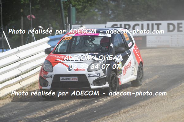 http://v2.adecom-photo.com/images//1.RALLYCROSS/2023/8_RALLYCROSS_FALEYRAS_2023/TWINGO/DANVEAU_Chloe/33A_8674.JPG
