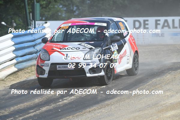 http://v2.adecom-photo.com/images//1.RALLYCROSS/2023/8_RALLYCROSS_FALEYRAS_2023/TWINGO/DANVEAU_Chloe/33A_8677.JPG