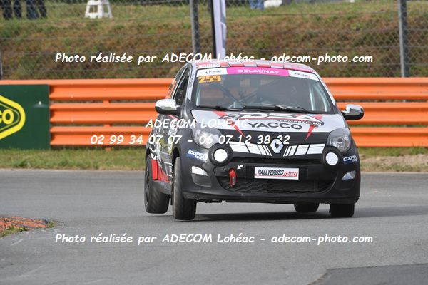 http://v2.adecom-photo.com/images//1.RALLYCROSS/2024/RALLLYCROSS_KERLABO_2024/FEMININE_FFSA_TWINGO/DELAUNAY_Audrey/09A_3230.JPG