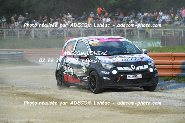 http://v2.adecom-photo.com/images//1.RALLYCROSS/2024/RALLLYCROSS_KERLABO_2024/FEMININE_FFSA_TWINGO/DELAUNAY_Audrey/09A_5153.JPG