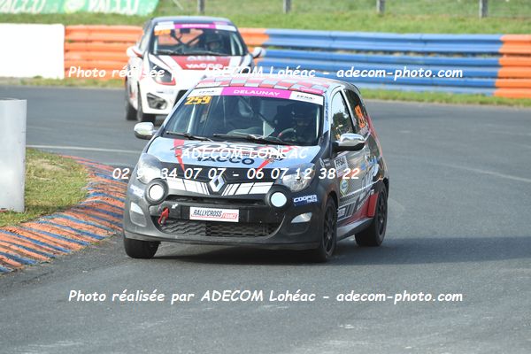 http://v2.adecom-photo.com/images//1.RALLYCROSS/2024/RALLLYCROSS_KERLABO_2024/FEMININE_FFSA_TWINGO/DELAUNAY_Audrey/09A_5504.JPG