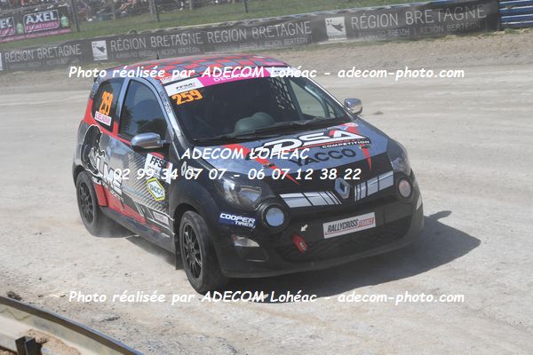 http://v2.adecom-photo.com/images//1.RALLYCROSS/2024/RALLLYCROSS_KERLABO_2024/FEMININE_FFSA_TWINGO/DELAUNAY_Audrey/09A_6672.JPG