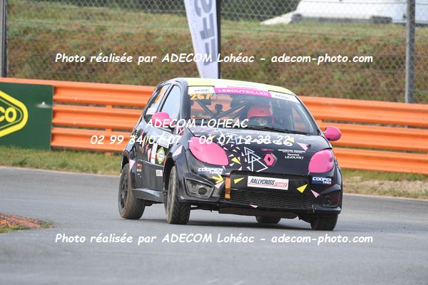 http://v2.adecom-photo.com/images//1.RALLYCROSS/2024/RALLLYCROSS_KERLABO_2024/FEMININE_FFSA_TWINGO/LEBOUTEILLER_Marine/09A_2583.JPG