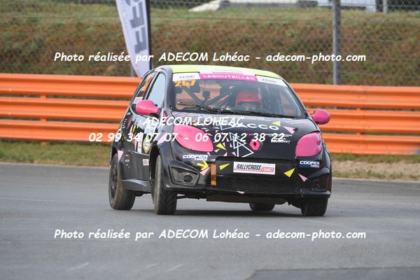 http://v2.adecom-photo.com/images//1.RALLYCROSS/2024/RALLLYCROSS_KERLABO_2024/FEMININE_FFSA_TWINGO/LEBOUTEILLER_Marine/09A_2589.JPG