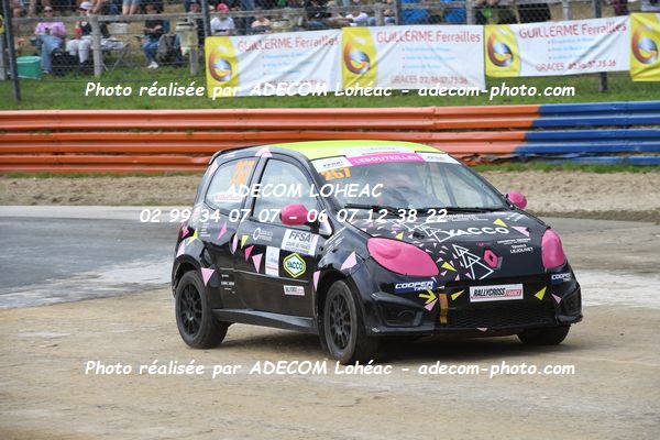 http://v2.adecom-photo.com/images//1.RALLYCROSS/2024/RALLLYCROSS_KERLABO_2024/FEMININE_FFSA_TWINGO/LEBOUTEILLER_Marine/09A_4267.JPG