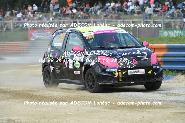 http://v2.adecom-photo.com/images//1.RALLYCROSS/2024/RALLLYCROSS_KERLABO_2024/FEMININE_FFSA_TWINGO/LEBOUTEILLER_Marine/09A_5125.JPG