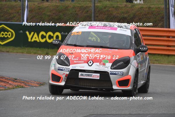 http://v2.adecom-photo.com/images//1.RALLYCROSS/2024/RALLLYCROSS_KERLABO_2024/FEMININE_FFSA_TWINGO/POTTIER_Louna/09A_3297.JPG