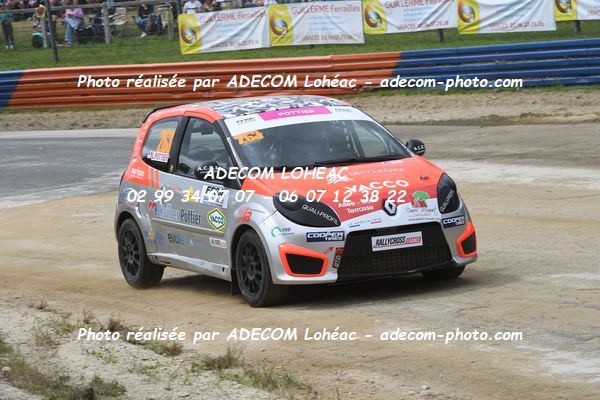 http://v2.adecom-photo.com/images//1.RALLYCROSS/2024/RALLLYCROSS_KERLABO_2024/FEMININE_FFSA_TWINGO/POTTIER_Louna/09A_4389.JPG