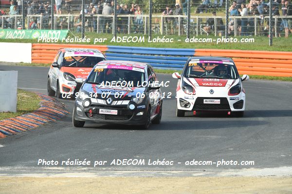 http://v2.adecom-photo.com/images//1.RALLYCROSS/2024/RALLLYCROSS_KERLABO_2024/FEMININE_FFSA_TWINGO/POTTIER_Louna/09A_5501.JPG