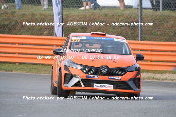 http://v2.adecom-photo.com/images//1.RALLYCROSS/2024/RALLLYCROSS_KERLABO_2024/JUNIOR_FFSA_CLIO/ALEMANY_Florian/09A_2635.JPG