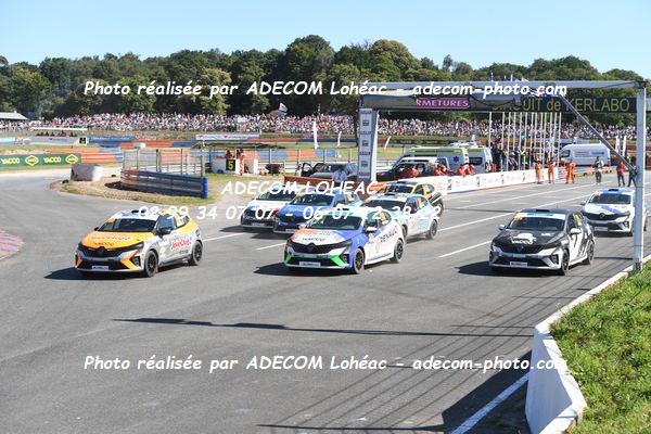 http://v2.adecom-photo.com/images//1.RALLYCROSS/2024/RALLLYCROSS_KERLABO_2024/JUNIOR_FFSA_CLIO/LUMET_Valentin/09A_7002.JPG