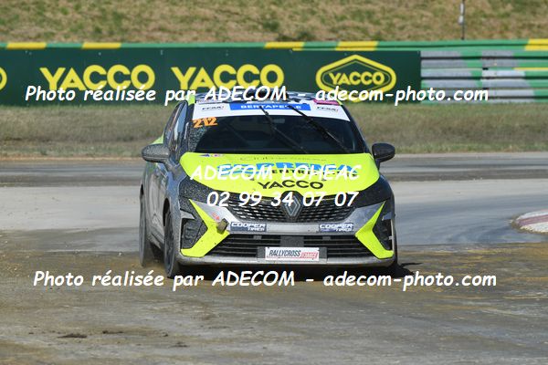 http://v2.adecom-photo.com/images//1.RALLYCROSS/2024/RALLYCROSS_CHATEAUROUX_2024/JUNIOR_FFSA_CLIO/BERTAPELLE_Ilona/02A_8432.JPG