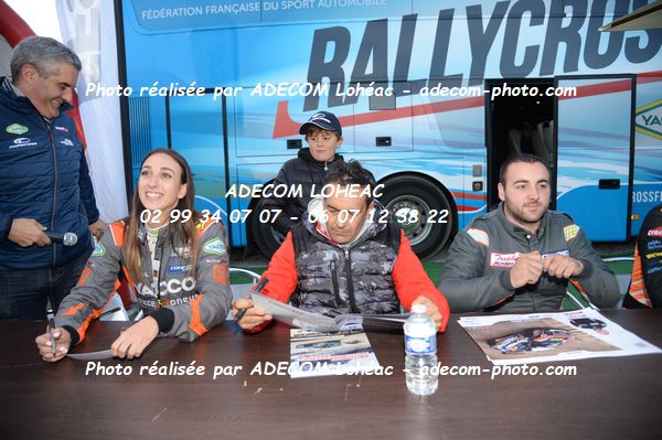 http://v2.adecom-photo.com/images//1.RALLYCROSS/2024/RALLYCROSS_ESSAY_2024/AMBIANCE_DIVERS/22E_7303.JPG