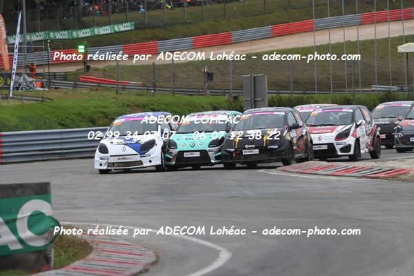http://v2.adecom-photo.com/images//1.RALLYCROSS/2024/RALLYCROSS_ESSAY_2024/FEMININE_FFSA_TWINGO/SOLAIRE_Laura/22A_6590.JPG