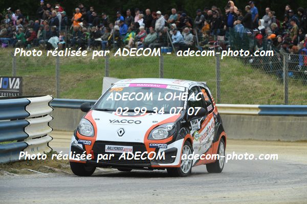 http://v2.adecom-photo.com/images//1.RALLYCROSS/2024/RALLYCROSS_FALEYRAS_2024/FEMININE_FFSA_TWINGO/DANVEAU_Chloe/96A_4850.JPG