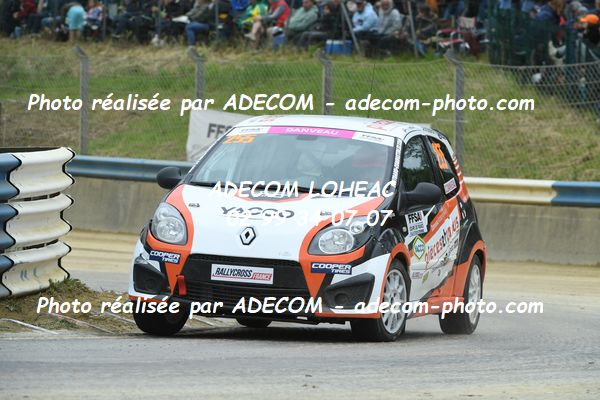 http://v2.adecom-photo.com/images//1.RALLYCROSS/2024/RALLYCROSS_FALEYRAS_2024/FEMININE_FFSA_TWINGO/DANVEAU_Chloe/96A_4854.JPG