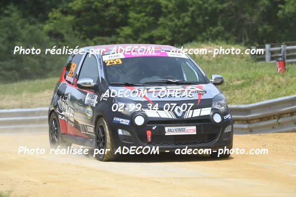 http://v2.adecom-photo.com/images//1.RALLYCROSS/2024/RALLYCROSS_FALEYRAS_2024/FEMININE_FFSA_TWINGO/DELAUNAY_Audrey/96A_3399.JPG