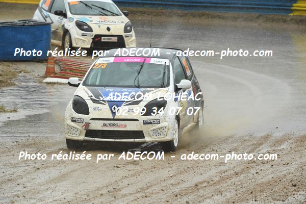 http://v2.adecom-photo.com/images//1.RALLYCROSS/2024/RALLYCROSS_LESSAY_2024/FEMININE_FFSA_TWINGO/LEJUEZ_Aude/91A_2719.JPG