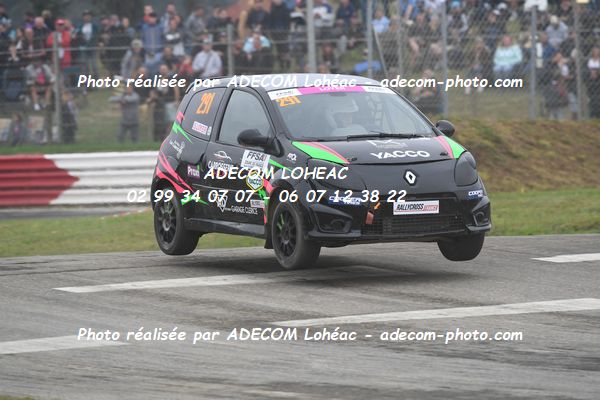 http://v2.adecom-photo.com/images//1.RALLYCROSS/2024/RALLYCROSS_LOHEAC_2024/FEMININE_FFSA_TWINGO/LOYER_Stephanie/13A_7008.JPG