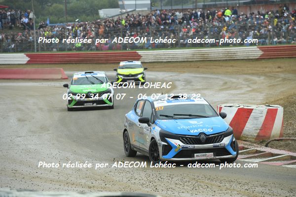 http://v2.adecom-photo.com/images//1.RALLYCROSS/2024/RALLYCROSS_LOHEAC_2024/JUNIOR_FFSA_CLIO/GOUESBET_Kelig/13A_9415.JPG