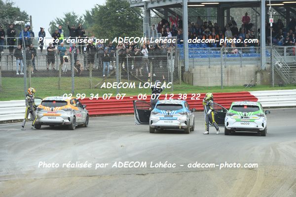 http://v2.adecom-photo.com/images//1.RALLYCROSS/2024/RALLYCROSS_LOHEAC_2024/JUNIOR_FFSA_CLIO/GOUESBET_Kelig/13A_9440.JPG