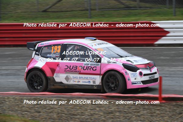http://v2.adecom-photo.com/images//1.RALLYCROSS/2024/RALLYCROSS_LOHEAC_2024/SUPER_1600/BARDEAU_Tony/13A_6154.JPG