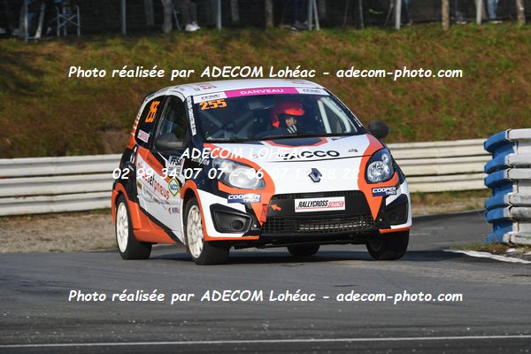 http://v2.adecom-photo.com/images//1.RALLYCROSS/2024/RALYYCROSS_MAYENNE_2024/FEMININE_FFSA_TWINGO/DANVEAU_Chloe/18A_6000.JPG