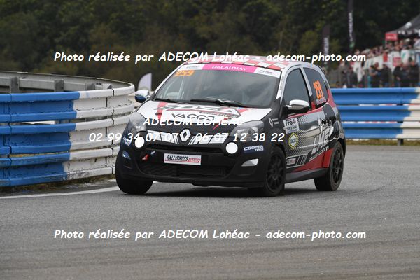 http://v2.adecom-photo.com/images//1.RALLYCROSS/2024/RALYYCROSS_MAYENNE_2024/FEMININE_FFSA_TWINGO/DELAUNAY_Audrey/18A_7148.JPG