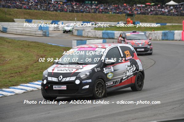 http://v2.adecom-photo.com/images//1.RALLYCROSS/2024/RALYYCROSS_MAYENNE_2024/FEMININE_FFSA_TWINGO/DELAUNAY_Audrey/18A_9191.JPG