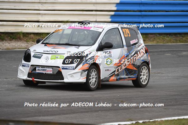 http://v2.adecom-photo.com/images//1.RALLYCROSS/2024/RALYYCROSS_MAYENNE_2024/FEMININE_FFSA_TWINGO/DENIS_Charlotte/18A_7687.JPG